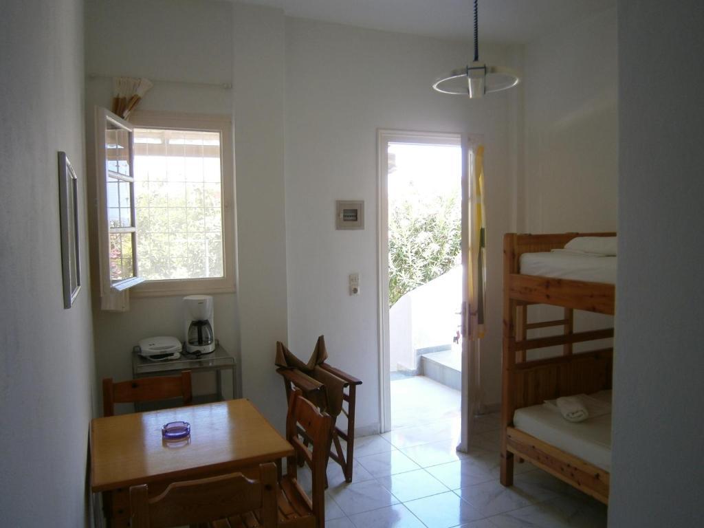 Theo Studios & Apartments Spétses Quarto foto