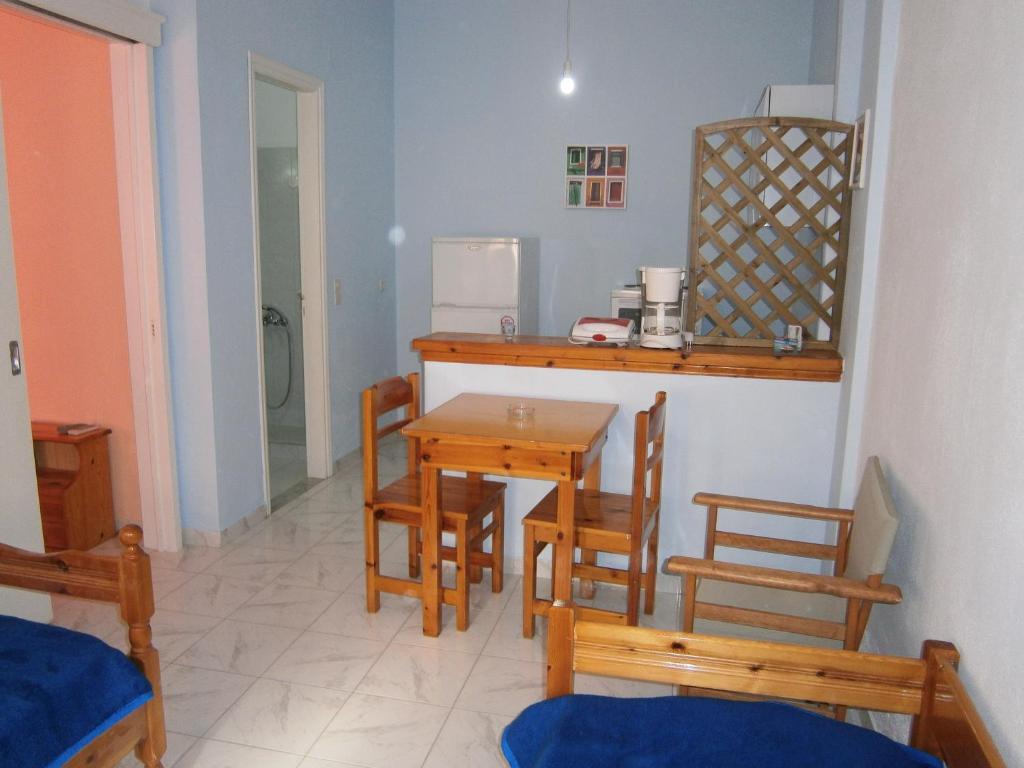 Theo Studios & Apartments Spétses Quarto foto